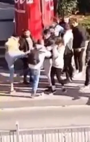 Taksim'de yaşanan kavgalar kamerada