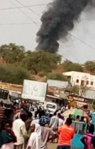 Son dakika: Sudan'da uçak düştü