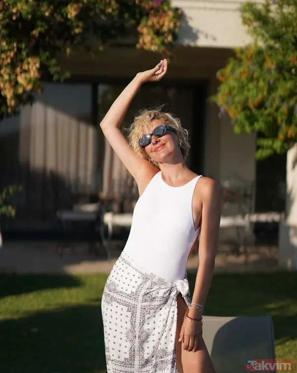 Halit Ergenç'in eşi Bergüzar Korel bu kez banyodan paylaştı! Bornozunu giyip ayna karşısına geçti! Çok merak edilen o soruyu cevapladı - 2