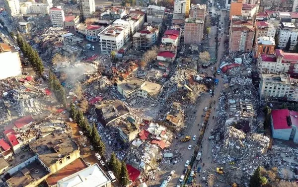 istanbulda-deprem-icin-4-asamali-plan-bakan-ozhaseki-tek-tek-acikladi-su-anda-165-bin-civarinda-konutun-yenile-1691615834680.jpeg İstanbul'da deprem için 4 aşamalı plan! Bakan Özhaseki tek tek açıkladı: Şu anda 165 bin civarında konutun yenileme çalışmaları devam ediyor-6