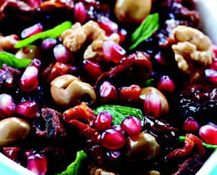 Kurutulmuş Domates Salatası Tarifi