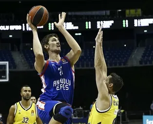 A.Efes rahat kazandı