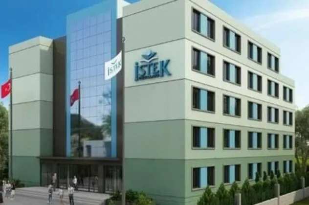 İstek Vakfı'nın açıklamasına avukat Betül Altınsoy'dan isyan: Aklımızla dalga geçiyorlar!