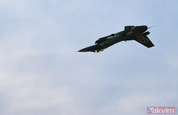 Heyecan veren gösteri! SOLOTÜRK nefes kesti - 25