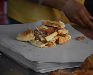 Et yerine bakteri yemeyin! Ucuz pidede büyük tehlike