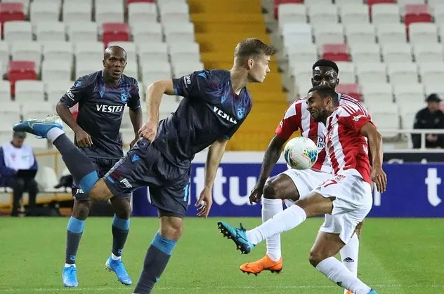 Trabzonspor Sivas’a son dakika golüyle kaybetti