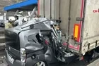Pendik'te ikinci gişe faciası! Hafif ticari araç TIR'ın altına girdi: 1 ölü