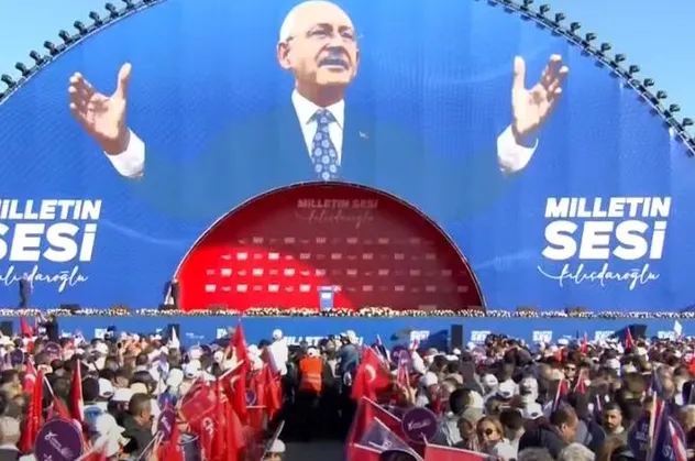 Atatürk üzerinden duyar kasan CHP'nin mitinginde bir tane Atatürk fotoğrafı yok!