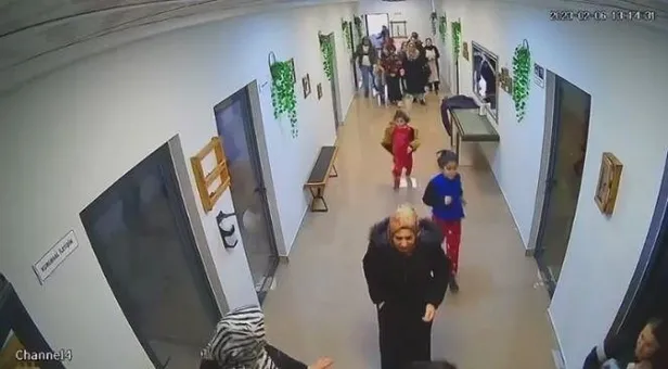 ikinci-depreme-anaokulunda-yakalandilar-korku-anlari-kameraya-yansidi-1677217348444.jpeg İkinci depreme anaokulunda yakalandılar: Korku dolu anlar kameraya yansıdı-2