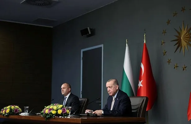 Başkan Erdoğan Bulgaristan Cumhurbaşkanı Rumen Radev'i Vahdettin Köşkü'nde kabul etti-6