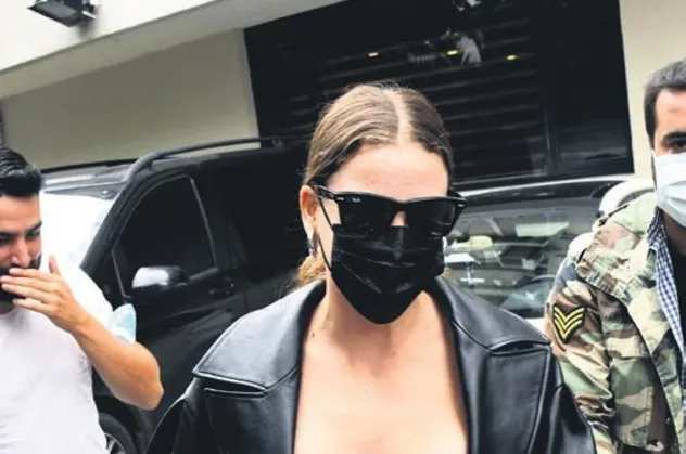 Serenay Sarıkaya’nın cildi stresten alarm verdi