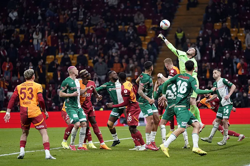 Galatasaray - Konyaspor maçından sonra flaş sözler! "Rezil futbol ve skandal" - 3