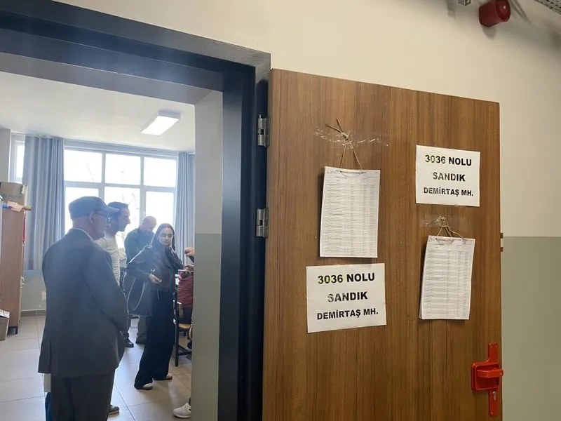 istanbul-fatih-en-dusuk-secmene-sahip-saridemir-mahallesinde-muhtar-icin-oy-kullanilamadi-1711894552206.jpeg İstanbul Fatih en düşük seçmene sahip Sarıdemir mahallesinde muhtar için oy kullanılamadı-2