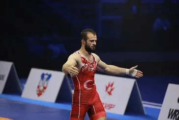 Enes Başar’dan bronz madalya