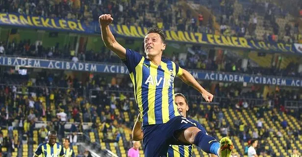 Fenerbahçe, ezeli rakiplerinin puan kaybettiği haftada ikramı geri çevirmedi