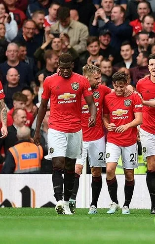 Manchester United Chelsea'yi ezdi geçti