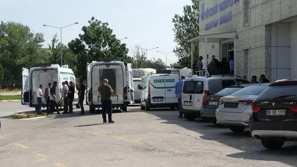 havalimaninda-karisan-cenazeler-3-farkli-sehre-gonderildi-1691481319856.jpg Havalimanında karışan cenazeler, 3 farklı şehre gönderildi-2
