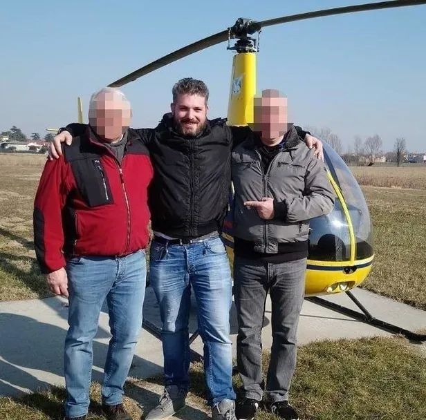 italyada-radardan-kaybolan-helikopteri-arama-calismalari-suruyor-eczacibasindan-aciklama-geldi-iste-son-durum-1654931320555.jpeg İtalya'da radardan kaybolan helikopterin yeri belli oldu! Acı haber: 7 kişiden kurtulan olmadı-15