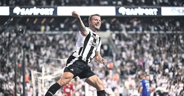 Van Bronckhorst, Antalyaspor maçından sonra takımı överek umut dağıttı