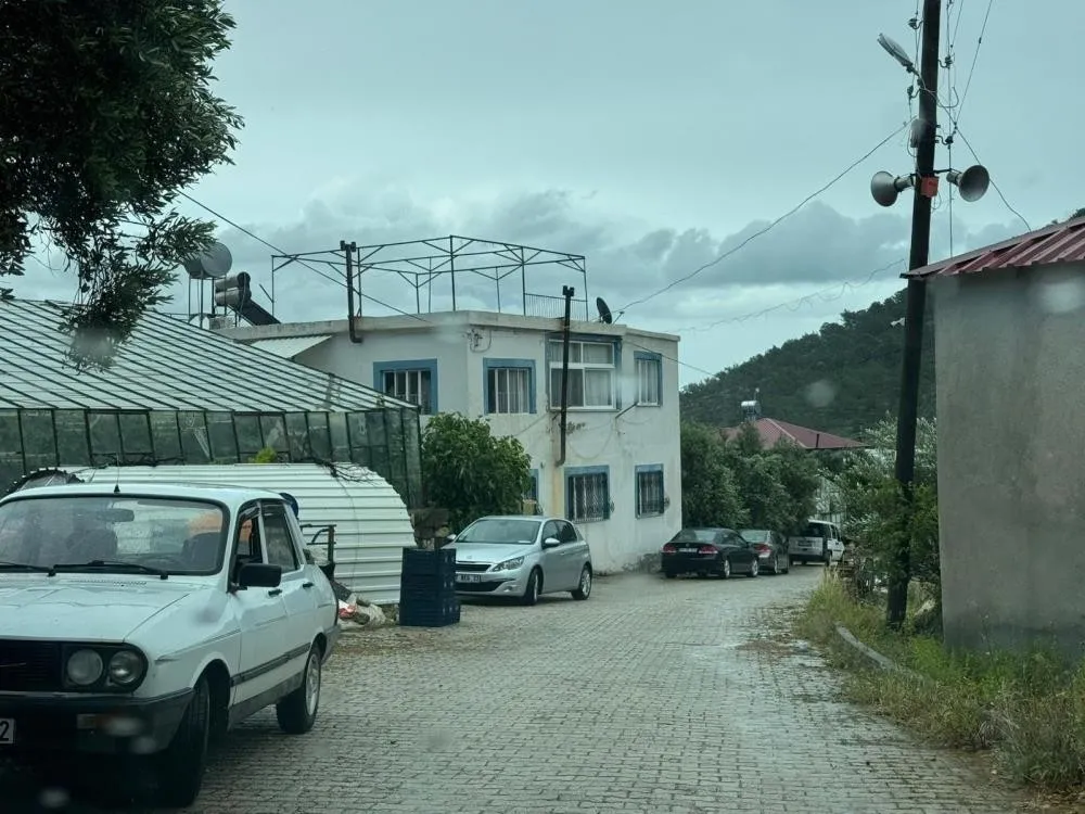 Mersin’de ikinci Böcek ailesi olayı: Kusma şikayetiyle hastaneye gelen aileden acı haber