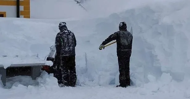 Son dakika... İsviçre’de çığ düştü! Çok sayıda kişi kar altında kaldı