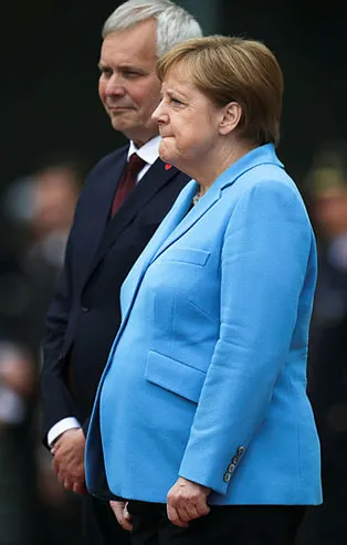 Merkel üçüncü kez titreme nöbeti geçirdi