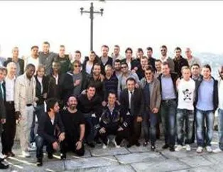 Cem Yılmaz Fenerbahçeli futbolcularla buluştu