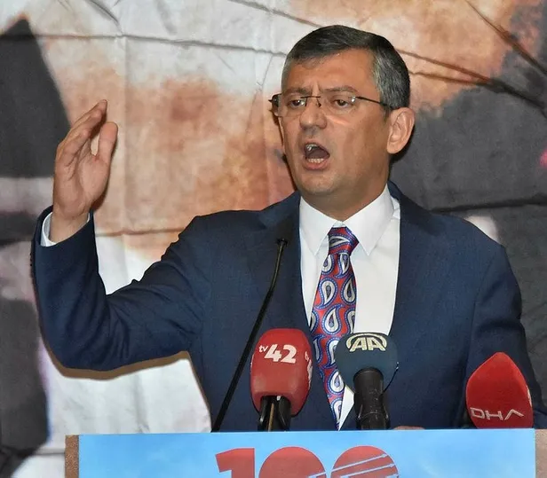 ozgur-ozelin-celiskisi-salladigi-listeyi-4-ay-once-savundugu-ortaya-cikti-1695044752989.jpeg Özgür Özel'in çelişkisi! Salladığı listeyi 4 ay önce savunduğu ortaya çıktı-3