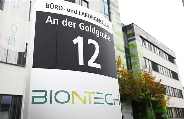 Uğurlu Cuma! Uğur Şahin ve Özlem Türeci koronavirüs aşısı için onay başvurusunda bulunacak-2