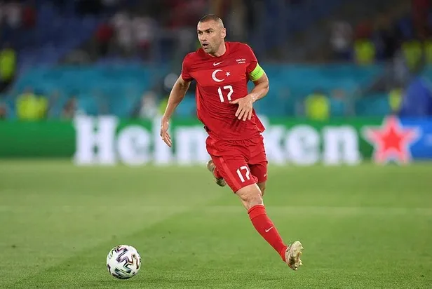 milli-futbolcu-burak-yilmaz-rustu-recberin-rekorunu-kirdi-1623442051679.jpeg Milli futbolcu Burak Yılmaz, Rüştü Reçber'in rekorunu kırdı!-2
