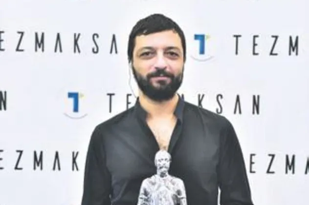 Büstünü yaptılar
