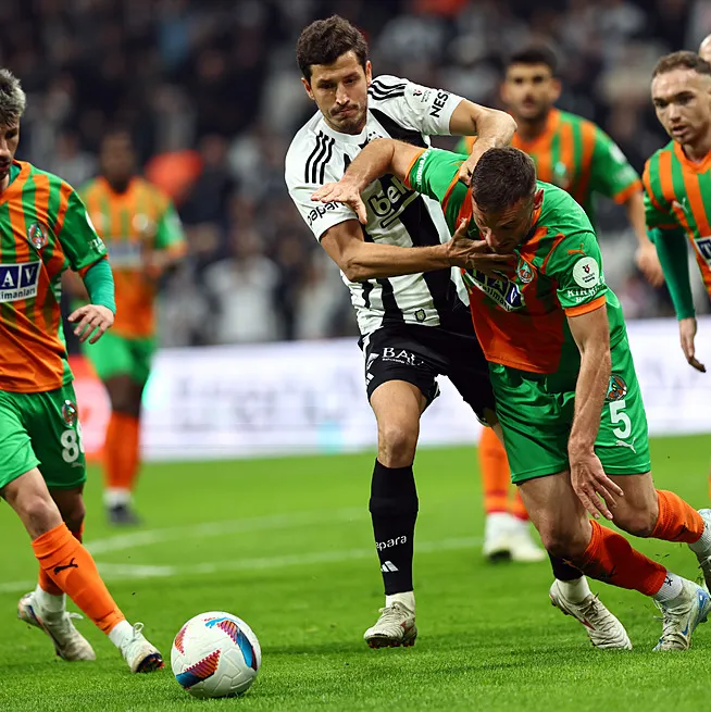 Beşiktaş’ta şok sakatlık!