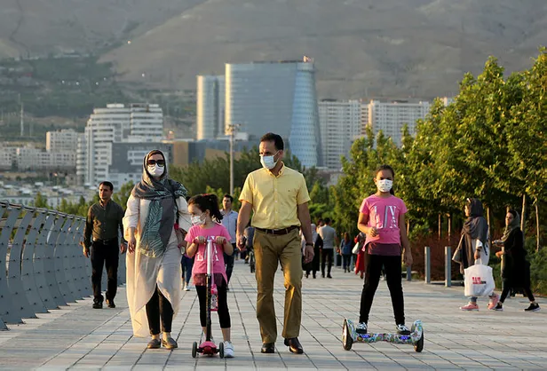 iran-saglik-bakani-koronavirusten-son-dakika-golu-yiyeyecegiz-1591007458890.jpg İran Sağlık Bakanı: " Koronavirüsten son dakika golü yiyeceğiz"-2