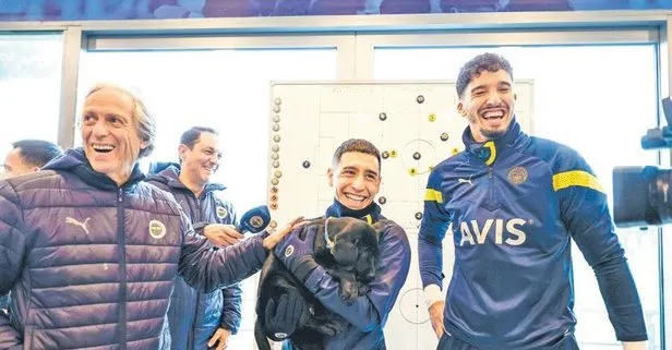 Emre Mor’a duygu dolu jest