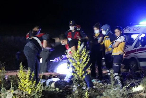 gaziantepte-taziye-donusu-feci-kaza-olu-ve-yaralilar-var-1623700115344.jpeg Gaziantep'te taziye dönüşü feci kaza! Ölü ve yaralılar var-1