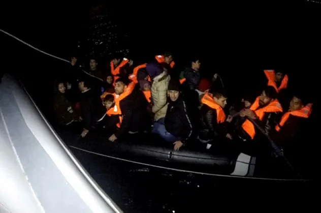 Çanakkale'de 33 göçmen yakalandı!