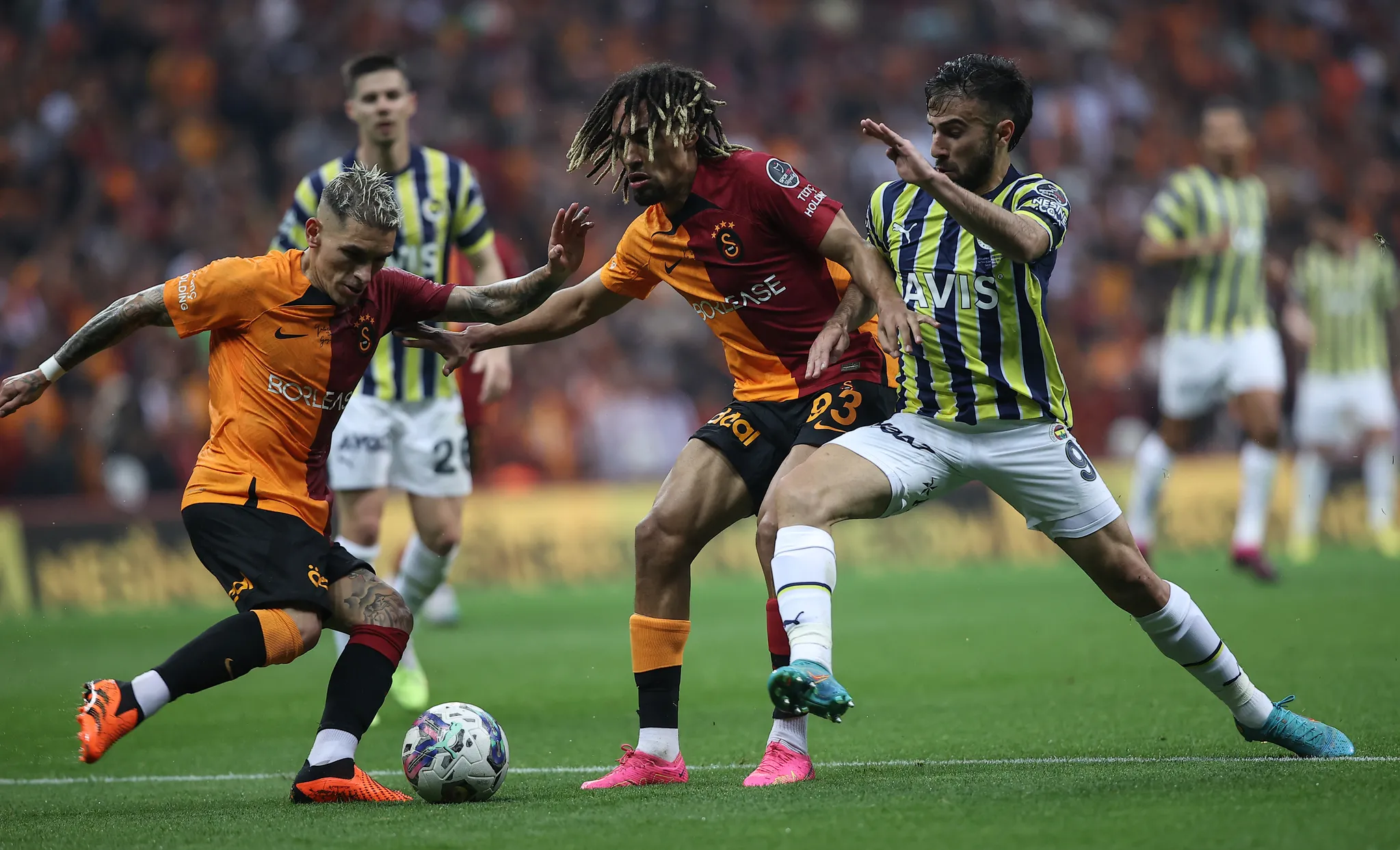 Galatasaray'da yıldızlar geçidi! İşte yapılacak hamleler - 2