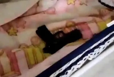 Bebek beşiğinden çıktı: Görenlere ’pes’ dedirtti