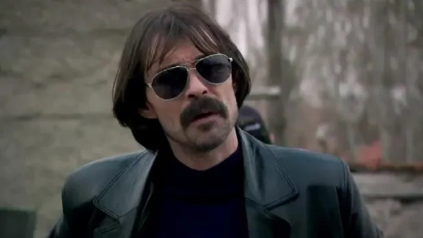 behzat-c-yeni-sezon-ne-zaman-hangi-kanalda-platformda-erdal-besikcioglu-duyurdu-behzat-c-cekic-ve-gul-yeni-sez-1667978793506.jpg Erdal Beşikçioğlu duyurdu! BEHZAT Ç yeni sezon ne zaman, hangi kanalda platformda? Behzat Ç: Çekiç ve Gül yeni sezon oyuncuları kimler?-5