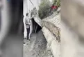 Sağanak sonrası toprak kaydı, duvar çöktü