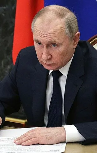 Rusya lideri Vladimir Putin: Tüm gezegen Batı'nın hırslarının bedelini ödüyor
