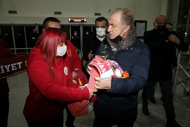 fenerbahcenin-konferans-ligi-play-off-turundaki-rakibi-belli-oluyor-1639345472983.jpeg Fenerbahçe’nin, Konferans Ligi play off turundaki rakibi belli oluyor!-5