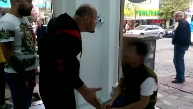 Manisa'da 11 yaşındaki çocuğa cinsel tacizde bulunan şahsa meydan dayağı