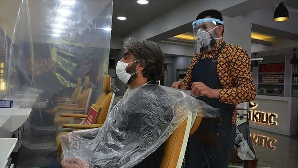 'Sinek kaydı' traş artık serbest! İzmir'de jiletle sakal tıraşı ve makyaj yasağı kaldırıldı-3