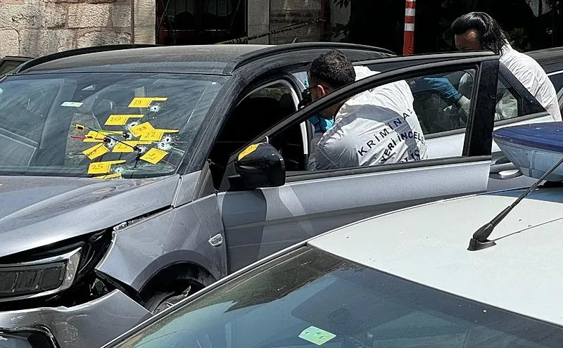 Fatih'te kanlı pusu: Öğretmen aracında hayatını kaybetti! Silahlı saldırının nedeni ortaya çıktı-2
