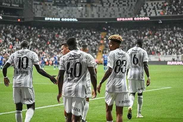 Kartal evinde avantajı kaptı! Beşiktaş 3-1 Tirana (MAÇ SONUCU-ÖZET)-4