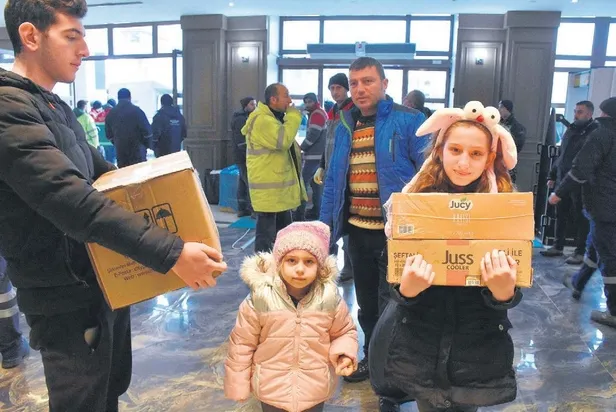 7den-70e-tum-turkiye-depremzedeler-icin-yardim-kostu-1675811310595.jpeg