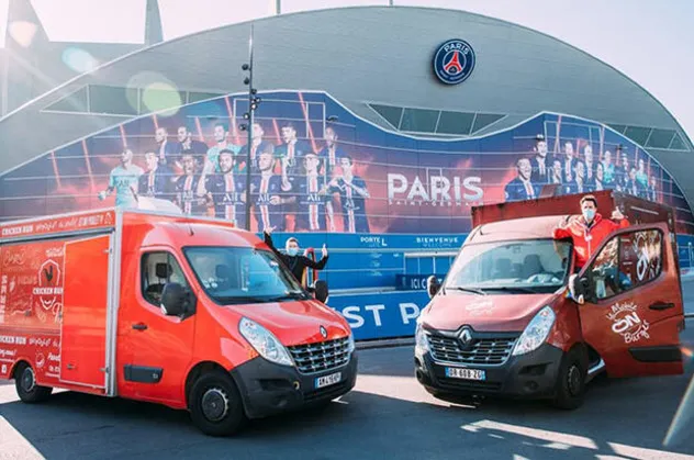 Paris Saint-Germain ülkesindeki sağlık çalışanlarına ücretsiz yemek dağıtmaya başladı
