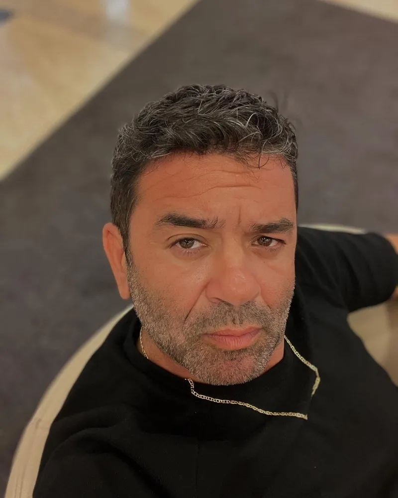 bulent-sakraktan-17-yas-kucuk-sevgilisine-bir-ilan-i-ask-daha-1-yil-kutlamasinda-bilimsel-romantizm-1772699567060.jpg Bülent Şakrak’tan 17 yaş küçük sevgilisine bir ilan-ı aşk daha: 1. yıl kutlamasında bilimsel romantizm-5