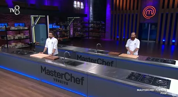 masterchef-sampiyonu-eren-kasikci-kimdir-nereli-kac-yasinda-14-ocak-2022-masterchef-birincisi-erenin-aldigi-pu-1642166613025.jpg